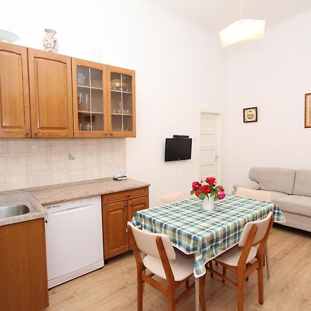 Apartment Riki Rovinj Bagian luar foto