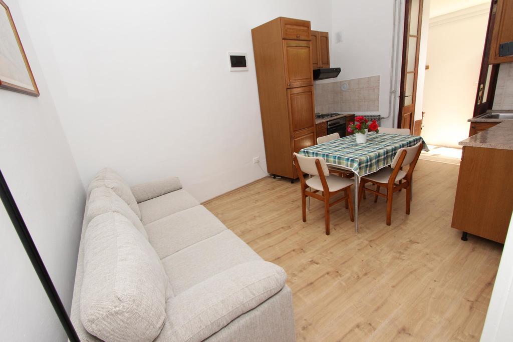 Apartment Riki Rovinj Bagian luar foto