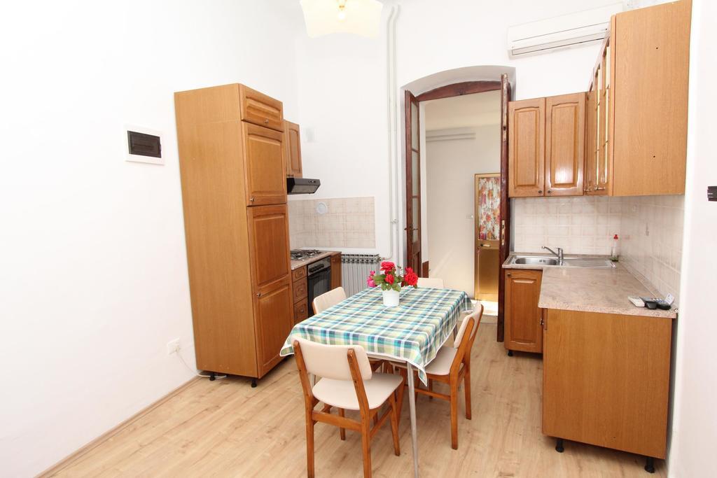 Apartment Riki Rovinj Bagian luar foto