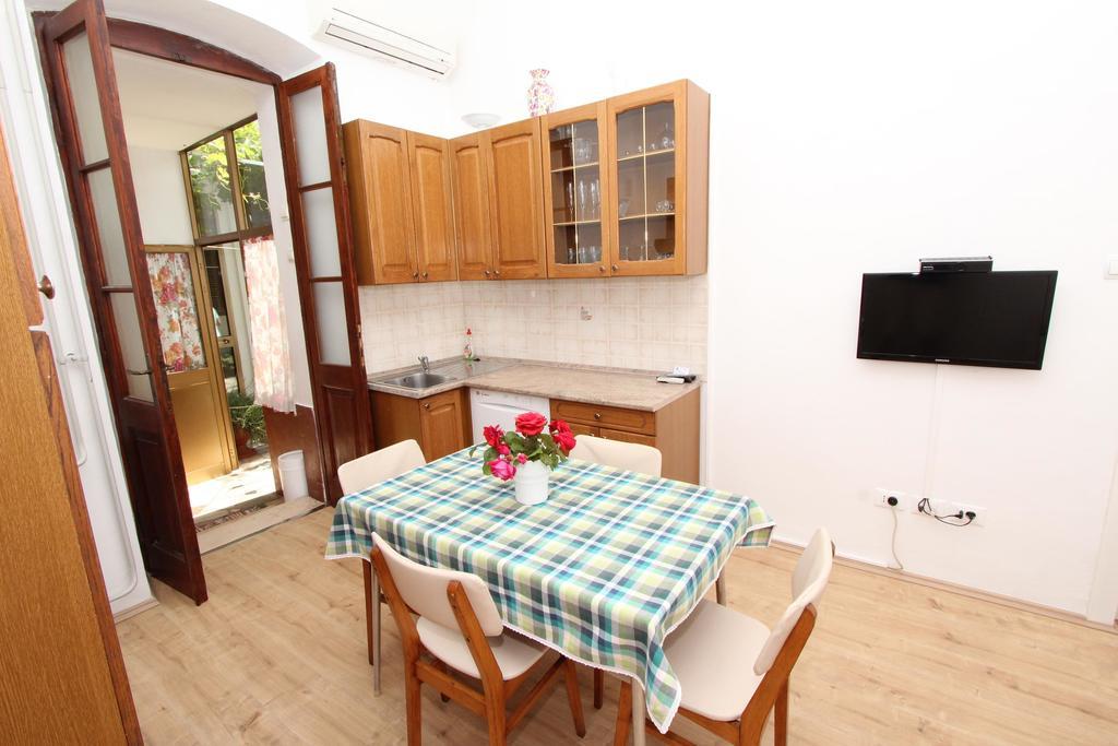 Apartment Riki Rovinj Bagian luar foto