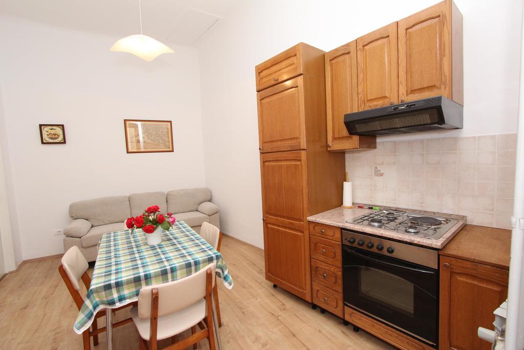 Apartment Riki Rovinj Bagian luar foto